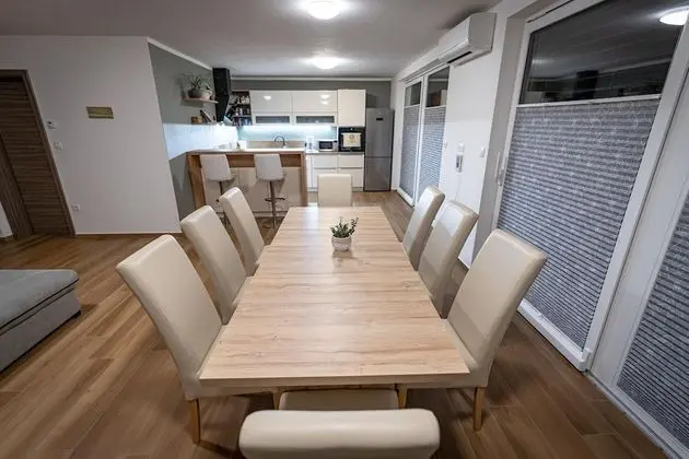 Ev (Three bedroom house)