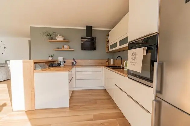 Ev (Three bedroom house)