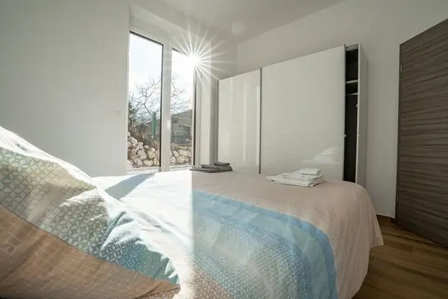 Ev (Three bedroom house)