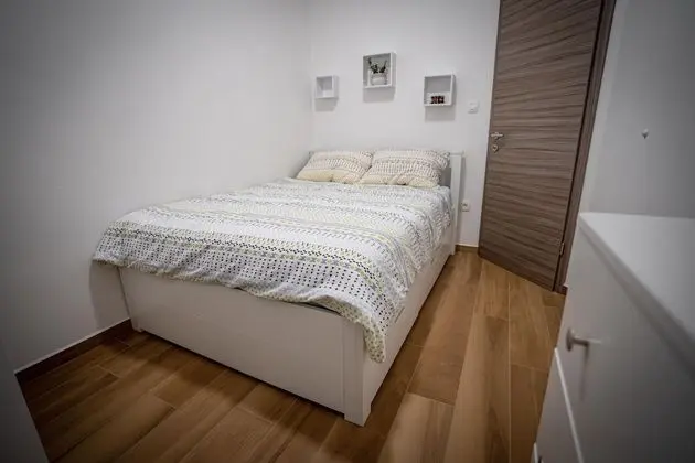 Ev (Three bedroom house)