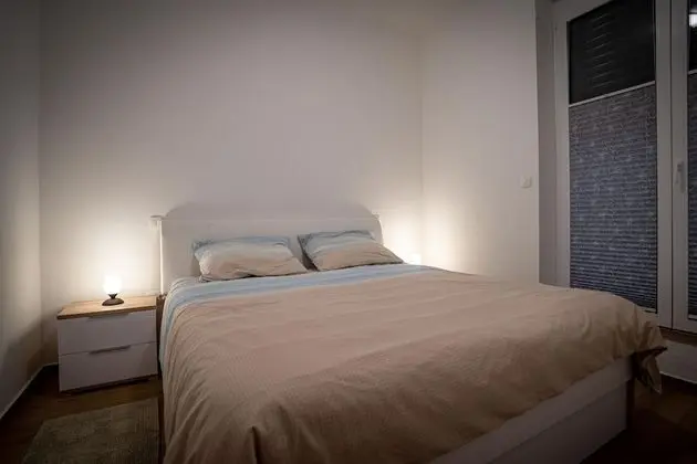 Ev (Three bedroom house)