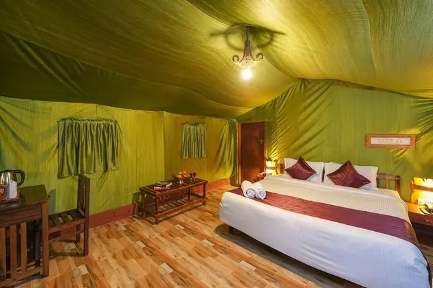 Valley View Premium Tent