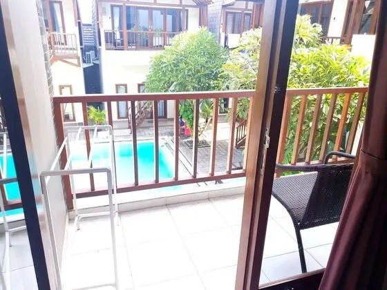 Standard Oda, Balkon, Havuz Manzaralı