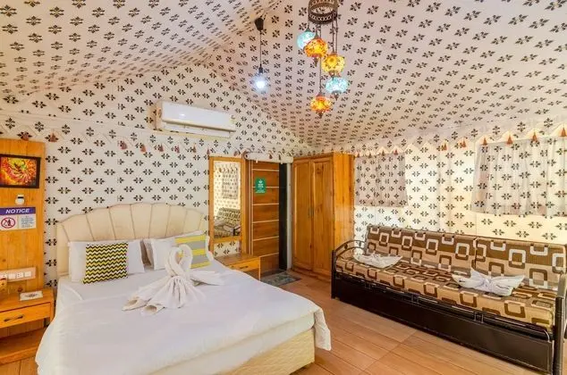 Luxury Oda, Balkon, Bahçe Manzaralı