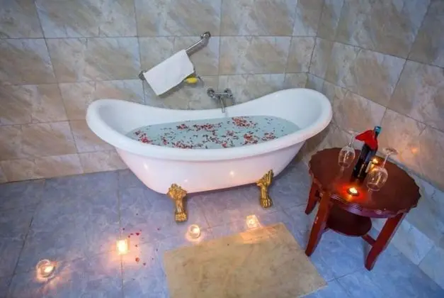 Tek Büyük Yataklı Oda