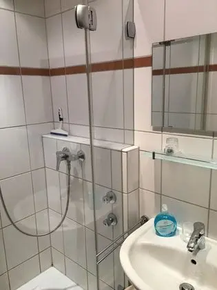 Tek Kişilik Oda, Sigara İçilmez