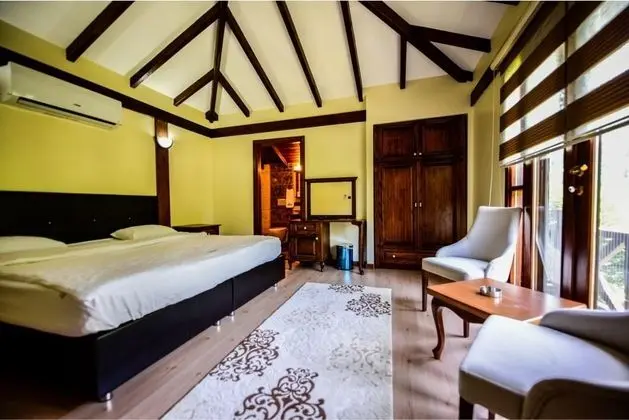 Bungalow, Dağ Manzaralı, Balkonlu veya Fransız Balkonlu