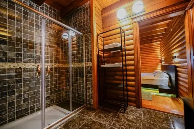 Family Suite, Dağ Manzaralı, Şömineli ve Balkonlu