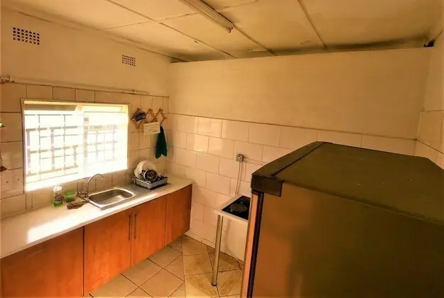 Tek Büyük Yataklı Oda, Ortak Banyo
