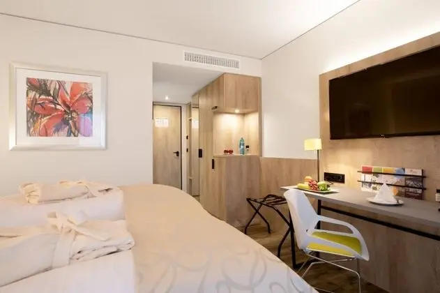 Comfort Tek Büyük Yataklı Oda