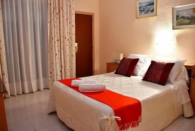 Tek Büyük veya İki Ayrı Yataklı Oda, Balkon