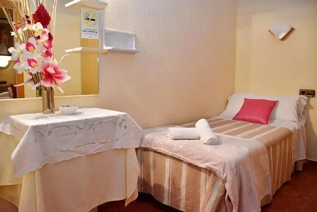 Tek Büyük veya İki Ayrı Yataklı Oda, Balkon