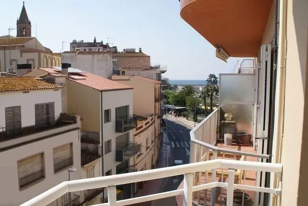 Tek Büyük veya İki Ayrı Yataklı Oda, Balkon