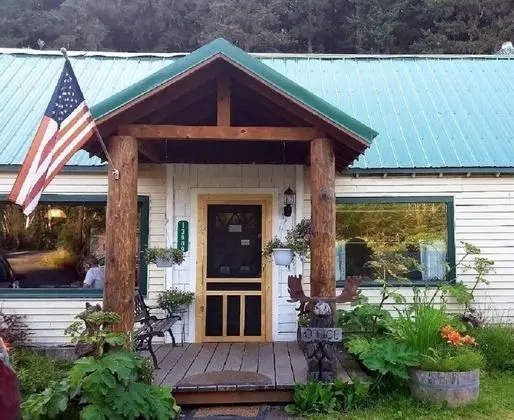 2 Single bed room, Redbeards Retreat, shared bathroom, not pet friendly
