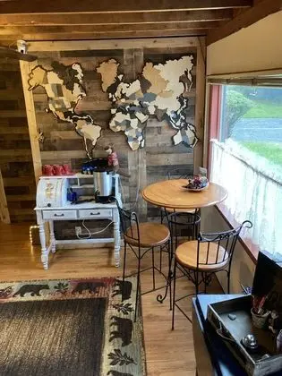 Queen Room, Captains Chambers,  Inside Inn with Shared Bathroom, not pet friendly