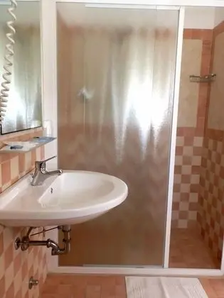 Standard Tek Büyük veya İki Ayrı Yataklı Oda, Balkon