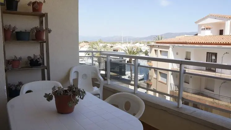 Apart Daire, 2 Yatak Odası, Liman Manzaralı