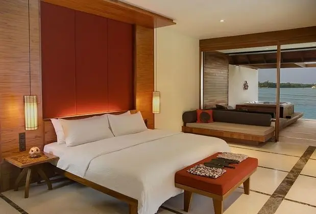 Superior Süit, 1 Çift Kişilik Yatak ve Çekyat (Water Villa with Whirlpool)