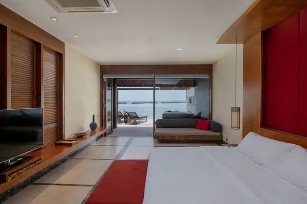 Superior Süit, 1 Çift Kişilik Yatak ve Çekyat (Water Villa with Whirlpool)