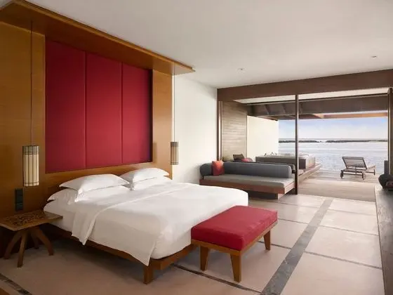 Superior Süit, 1 Çift Kişilik Yatak ve Çekyat (Water Villa with Whirlpool)