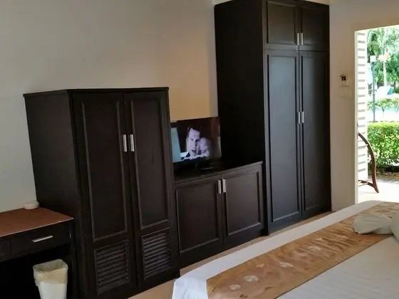 Deluxe Oda, Havuz Manzaralı