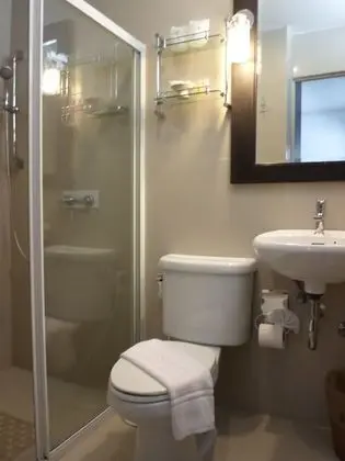Deluxe Oda, Havuz Manzaralı