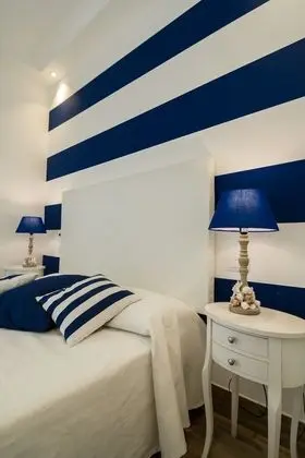 Büyük Yataklı Tek Kişilik Oda