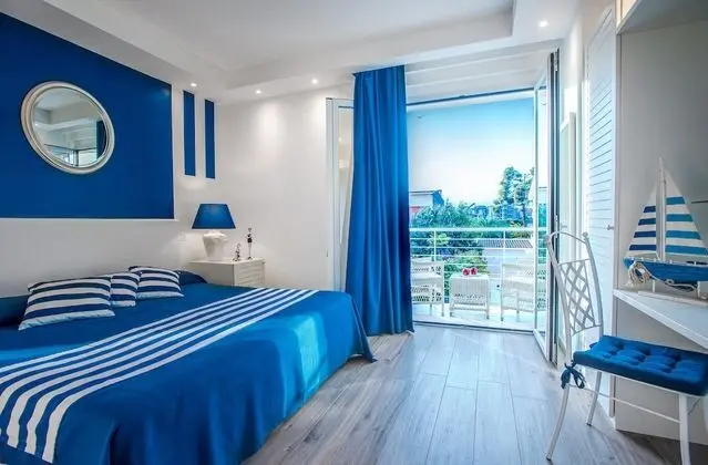 Standard Tek Büyük veya İki Ayrı Yataklı Oda, Bahçe Manzaralı