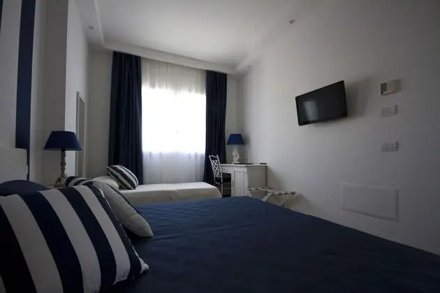 Standard Tek Büyük veya İki Ayrı Yataklı Oda, Bahçe Manzaralı