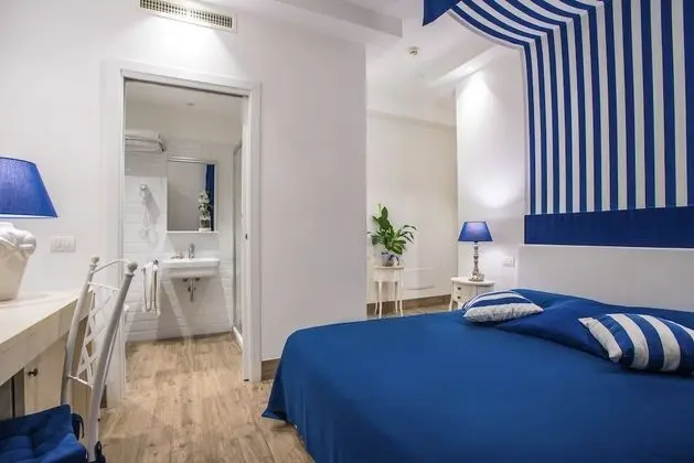 Standard Tek Büyük veya İki Ayrı Yataklı Oda, Deniz Manzaralı