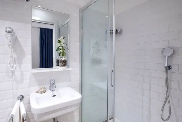 Standard Tek Büyük veya İki Ayrı Yataklı Oda, Deniz Manzaralı