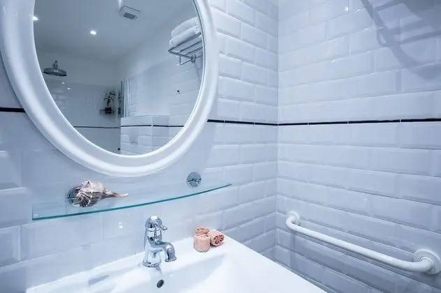 Standard Tek Büyük veya İki Ayrı Yataklı Oda, Deniz Manzaralı