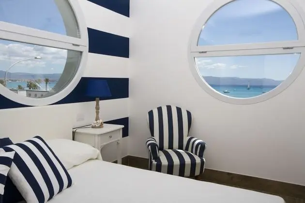 Standard Tek Büyük veya İki Ayrı Yataklı Oda, Deniz Manzaralı