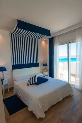 Standard Tek Büyük veya İki Ayrı Yataklı Oda, Deniz Manzaralı