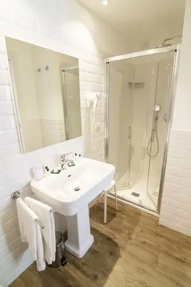 Standard Tek Büyük veya İki Ayrı Yataklı Oda, Deniz Manzaralı