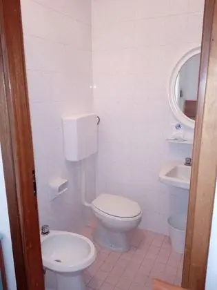 Basic Üç Kişilik Oda