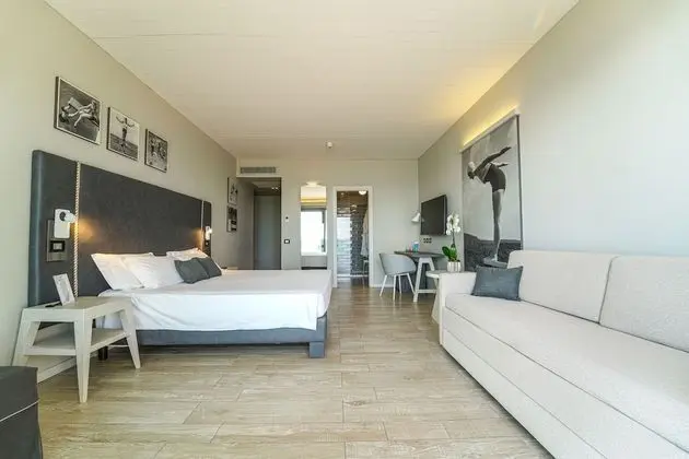 Deluxe Dört Kişilik Oda, Deniz Manzaralı