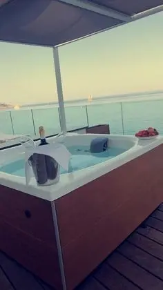 Junior Süit (NAUTILUS)