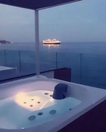 Junior Süit (NAUTILUS)