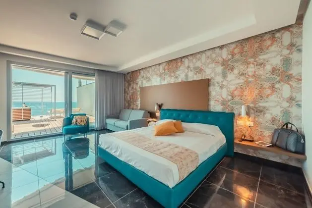 Junior Süit (NAUTILUS)