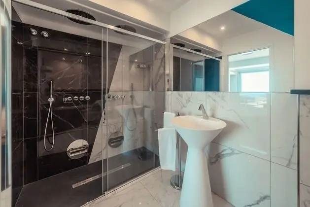 Junior Süit (NAUTILUS)