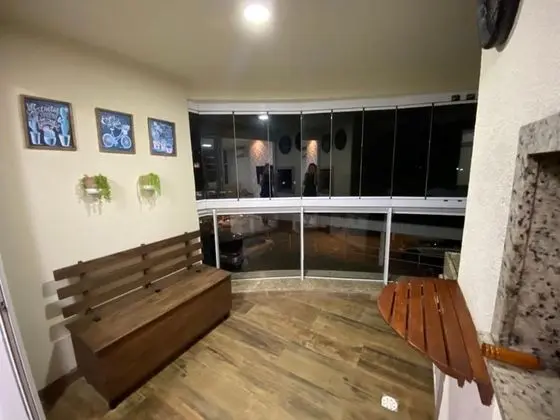 Honeymoon Apart Daire