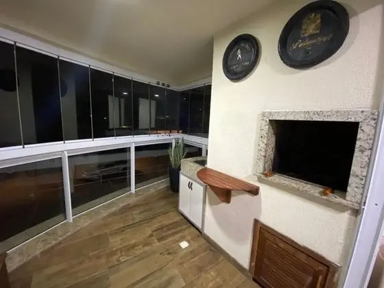 Honeymoon Apart Daire