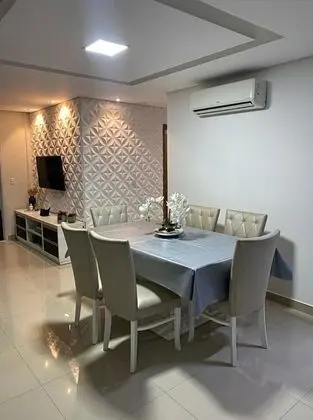 Honeymoon Apart Daire