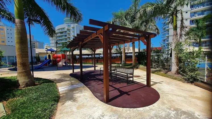 Honeymoon Apart Daire