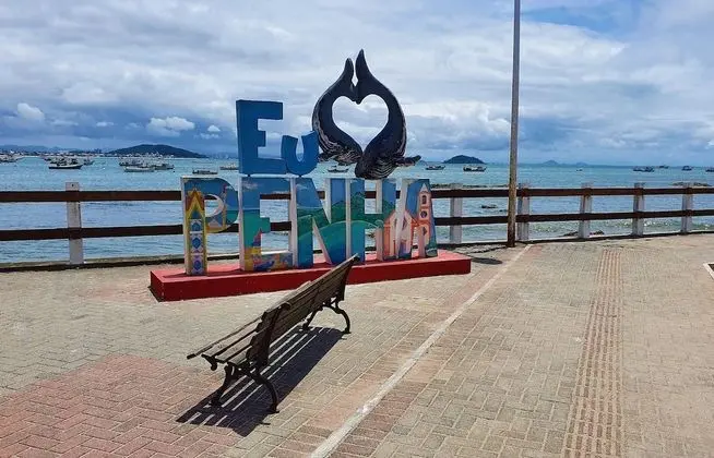 Honeymoon Apart Daire