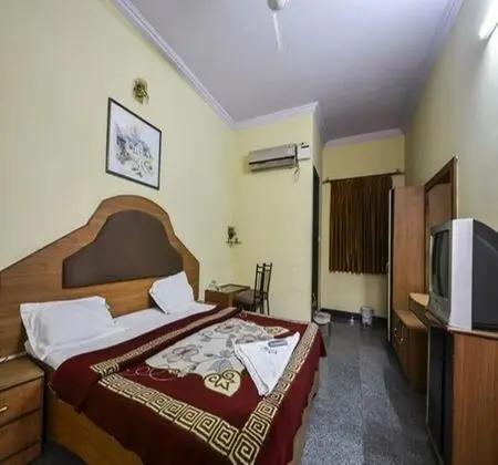 Deluxe Üç Kişilik Oda