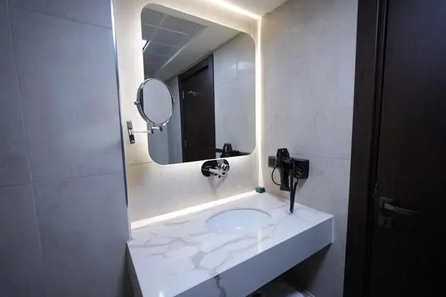 https://images.odamax.com/img/1024x768/odamax/image/upload/The_Nava_Hotel_202603101229436_DSC02646.JPG