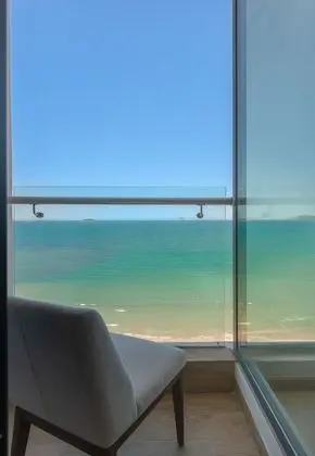 Deluxe Twin Room with Sea View and Balcony