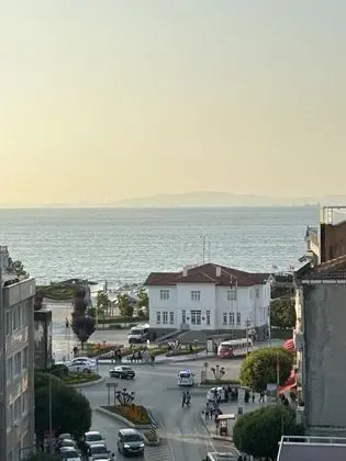 Deluxe Suit 1+1 Oda, Deniz Manzaralı, Klimalı